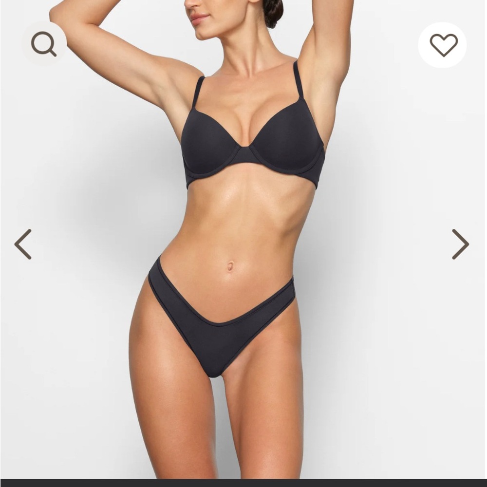 NWT‎ SKIMS Fits Everybody T-Shirt Bra Sz Onyx Sz 40DD
